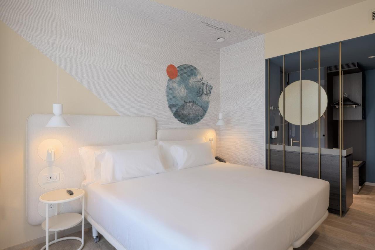 Occidental Hotel 4*